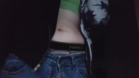 Snapshot of samuskaiser chatting on November 2025 12:49:01 AM samuskaiser online show from November 2025 12:49:01 AM