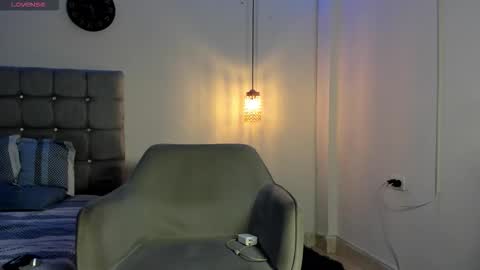 samxx_muscle online show from October 2025 01:01:01 PM