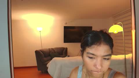 Hello I am absent due to a family calamity I will return soon-hola estoy ausente por un problema familiar volvere pronto. online show from October 2025 11:13:02 PM