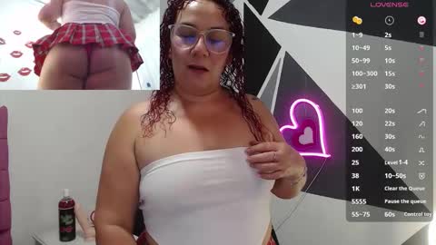 Snapshot of samy_sexxx_ chatting on September 2025 08:00:02 PM Samy online show from September 2025 08:00:02 PM