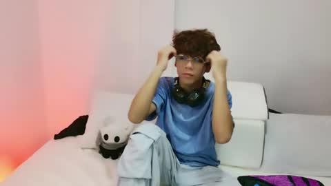 Snapshot of samy_twink chatting on July 2026 02:59:01 AM Sammy online show from July 2026 02:59:01 AM