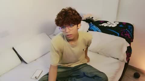 Snapshot of samy_twink chatting on July 2026 04:30:02 AM Sammy online show from July 2026 04:30:02 AM