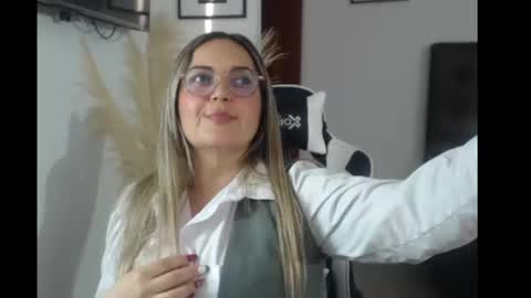 samy_vsn online show from September 2025 10:24:02 PM