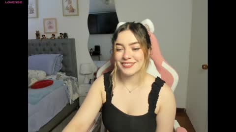 Snapshot of samysweet_8 chatting on December 2024 02:28:02 PM Samanta online show from December 2024 02:28:02 PM