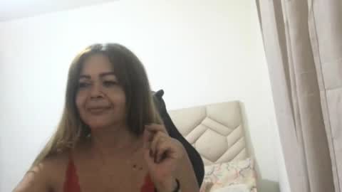 Sanddi  online show from May 2026 11:43:02 PM