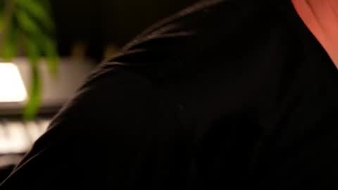 Snapshot of sanders_white chatting on September 2025 11:53:02 PM Sanders online show from September 2025 11:53:02 PM