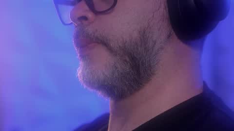 Snapshot of sanders_white chatting on October 2025 03:01:02 AM Sanders online show from October 2025 03:01:02 AM