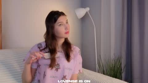 Snapshot of sandili chatting on December 2025 01:36:01 AM Isabel but you can call me Bella online show from December 2025 01:36:01 AM