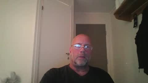 Snapshot of sandnesrune523 chatting on October 2025 05:46:01 PM sandnesrune523 online show from October 2025 05:46:01 PM