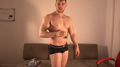 Snapshot of sandow_ chatting on March 2026 09:54:01 PM Sandow online show from March 2026 09:54:01 PM