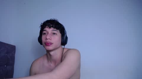 Snapshot of sandra_and_charly chatting on January 2025 07:08:02 AM sandra and charly online show from January 2025 07:08:02 AM