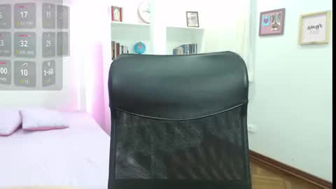 Snapshot of sandra_crowley chatting on September 2025 11:43:02 AM sandra_crowley online show from September 2025 11:43:02 AM