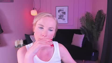 Sandra online show from January 2025 12:01:01 PM