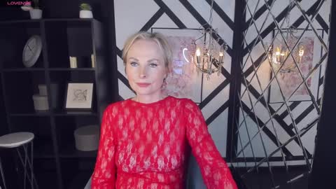 Sandra online show from February 2025 11:31:01 AM