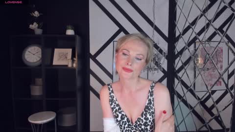 Sandra online show from February 2025 08:52:02 AM