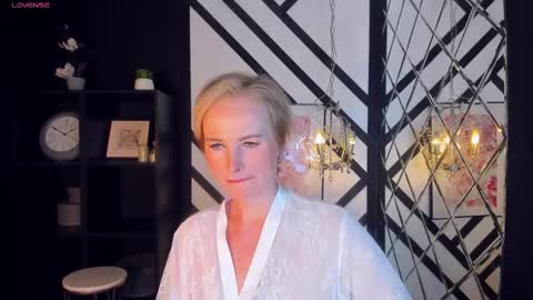 Sandra online show from February 2025 11:47:02 AM