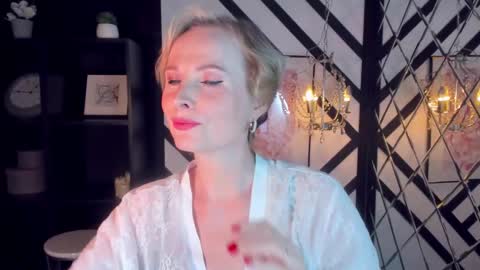 Sandra online show from February 2025 08:49:02 AM