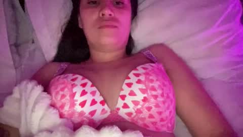 SANDRABREEZE online show from April 2026 07:00:01 AM