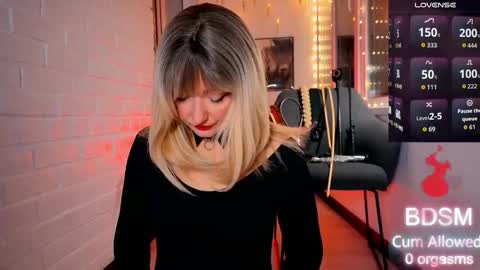 Snapshot of sandralawrence chatting on November 2025 09:35:02 PM Schedule uploadedTake a look on NEW showAnd 2 Secret shows this month See youhope often online show from November 2025 09:35:02 PM