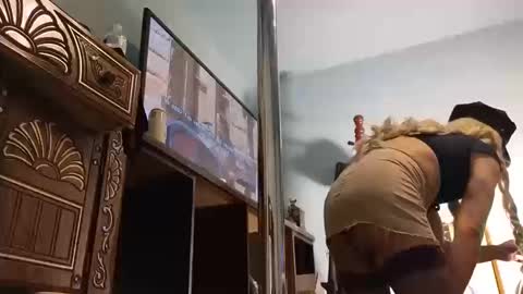 Sandra online show from October 2025 06:24:01 AM