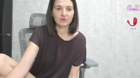 Snapshot of sandraxray chatting on May 2026 05:01:02 AM SandraxRay online show from May 2026 05:01:02 AM