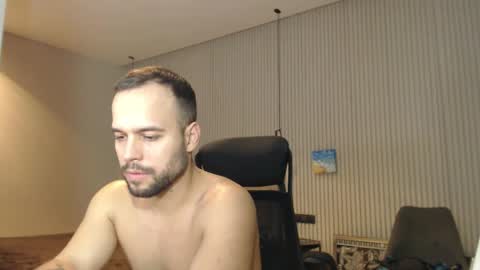 Snapshot of sandro_best chatting on January 2025 04:25:02 PM DeAlex online show from January 2025 04:25:02 PM