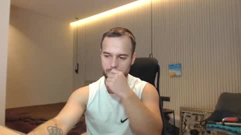 Snapshot of sandro_best chatting on February 2025 02:32:02 PM DeAlex online show from February 2025 02:32:02 PM