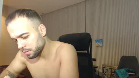 Snapshot of sandro_best chatting on February 2025 09:51:02 AM DeAlex online show from February 2025 09:51:02 AM