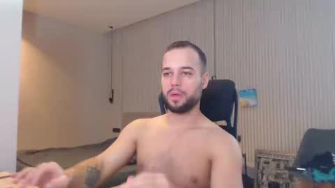 Snapshot of sandro_best chatting on February 2025 09:32:02 AM DeAlex online show from February 2025 09:32:02 AM