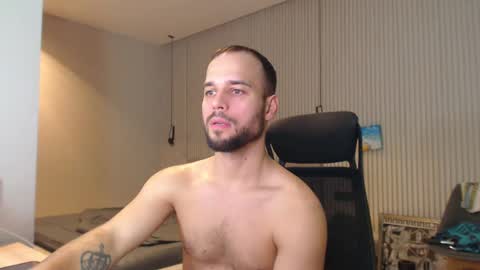 Snapshot of sandro_best chatting on March 2025 06:55:01 PM DeAlex online show from March 2025 06:55:01 PM