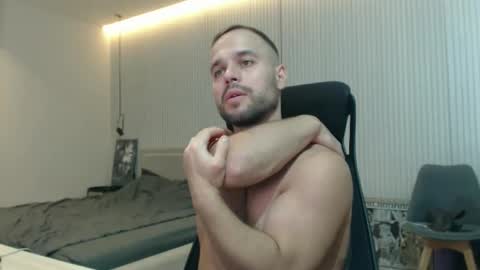 Snapshot of sandro_best chatting on September 2025 09:55:02 AM DeAlex online show from September 2025 09:55:02 AM