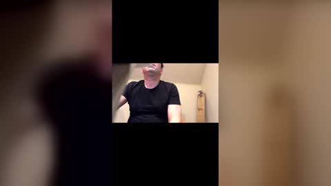 Snapshot of sandrolickyou chatting on February 2026 11:03:02 PM sandrolickyou online show from February 2026 11:03:02 PM