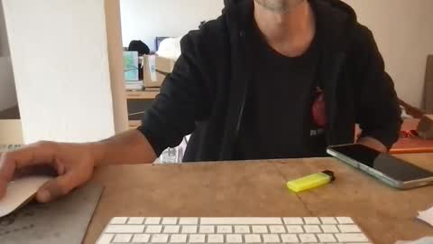 lucas online show from October 2025 10:04:01 AM