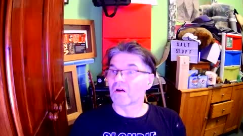 Snapshot of sandyramone chatting on December 2024 03:24:02 PM Sandy Ramone here to play online show from December 2024 03:24:02 PM