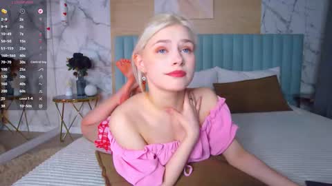 Snapshot of sandyshayes chatting on March 2026 05:33:02 AM Sandy online show from March 2026 05:33:02 AM