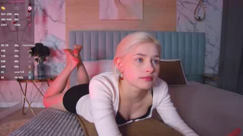 Snapshot of sandyshayes chatting on March 2026 05:44:01 AM Sandy online show from March 2026 05:44:01 AM