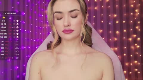 Sandy online show from February 2025 04:53:02 AM