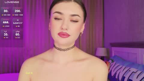 Sandy online show from November 2025 04:44:01 PM