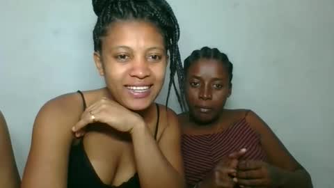 Snapshot of sanelie09 chatting on November 2025 06:19:02 PM sanelie09 online show from November 2025 06:19:02 PM