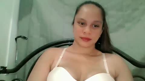 Snapshot of sangrealena4u chatting on November 2025 05:35:01 PM sangrealena4u online show from November 2025 05:35:01 PM
