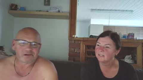 Snapshot of sanroom chatting on September 2025 02:43:02 PM sanroom online show from September 2025 02:43:02 PM