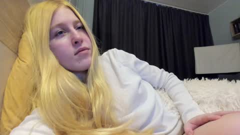 Snapshot of sansarah chatting on December 2024 07:12:01 AM Lola online show from December 2024 07:12:01 AM