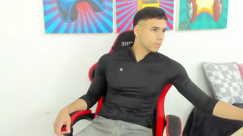 Maximo Santana online show from May 2026 04:04:02 PM