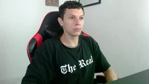 Santi online show from November 2025 12:15:02 PM