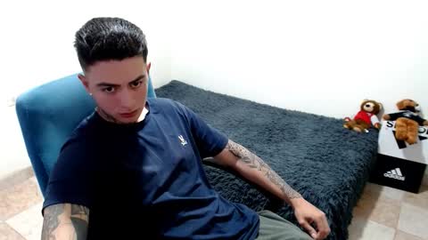 santi_ss online show from October 2025 04:24:02 PM