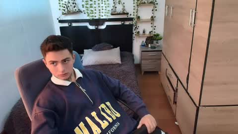 santi_ss online show from May 2026 02:11:01 PM