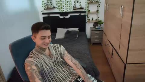 santi_ss online show from May 2026 03:31:02 PM