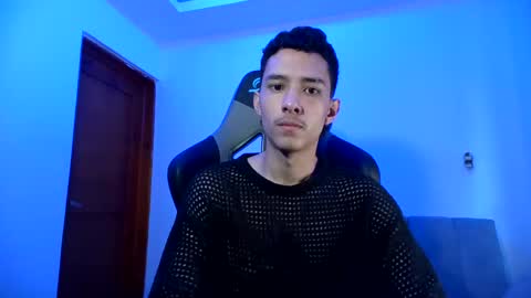 Snapshot of santi_twink19 chatting on January 2025 12:04:02 PM santi_twink19 online show from January 2025 12:04:02 PM