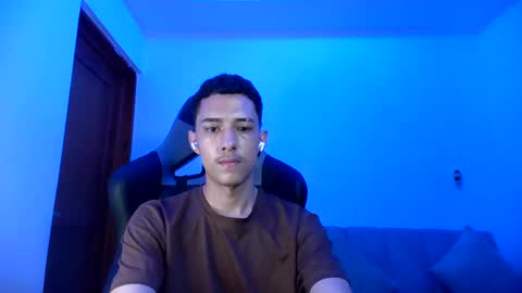 Snapshot of santi_twink19 chatting on February 2025 03:08:02 AM santi_twink19 online show from February 2025 03:08:02 AM