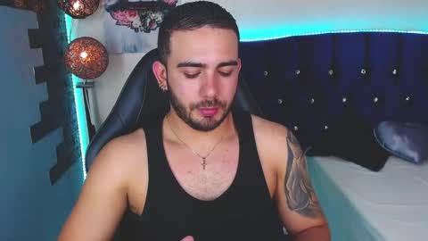 santiago_ferrerxx online show from May 2026 07:41:02 PM
